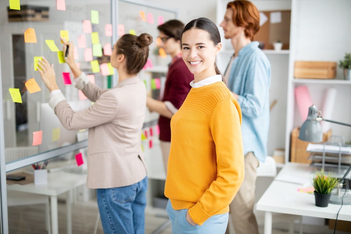 girl-in-office-environment-2025-03-06-16-38-27-utc copy.jpg